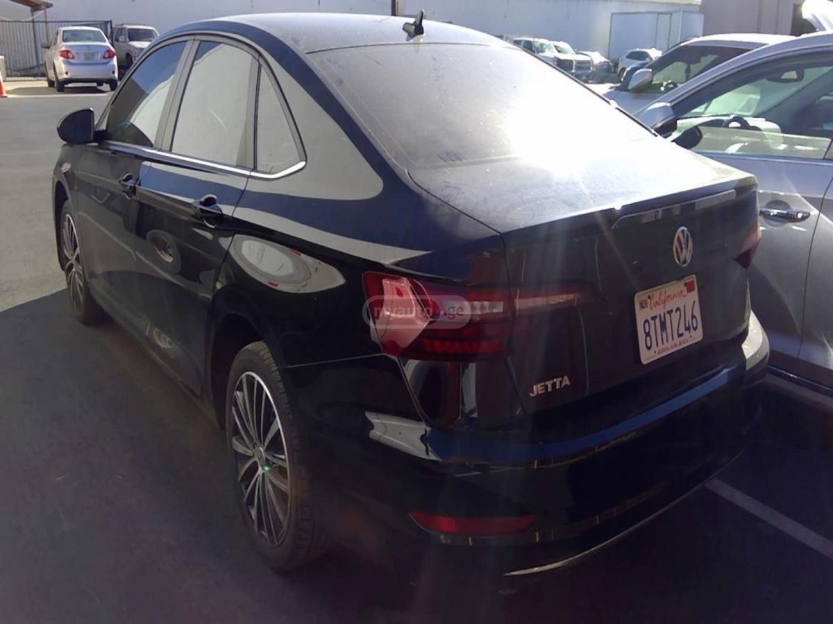 Volkswagen Jetta 2020 — photo 2