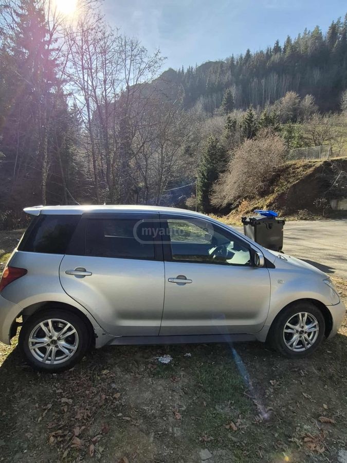 Toyota Ist
