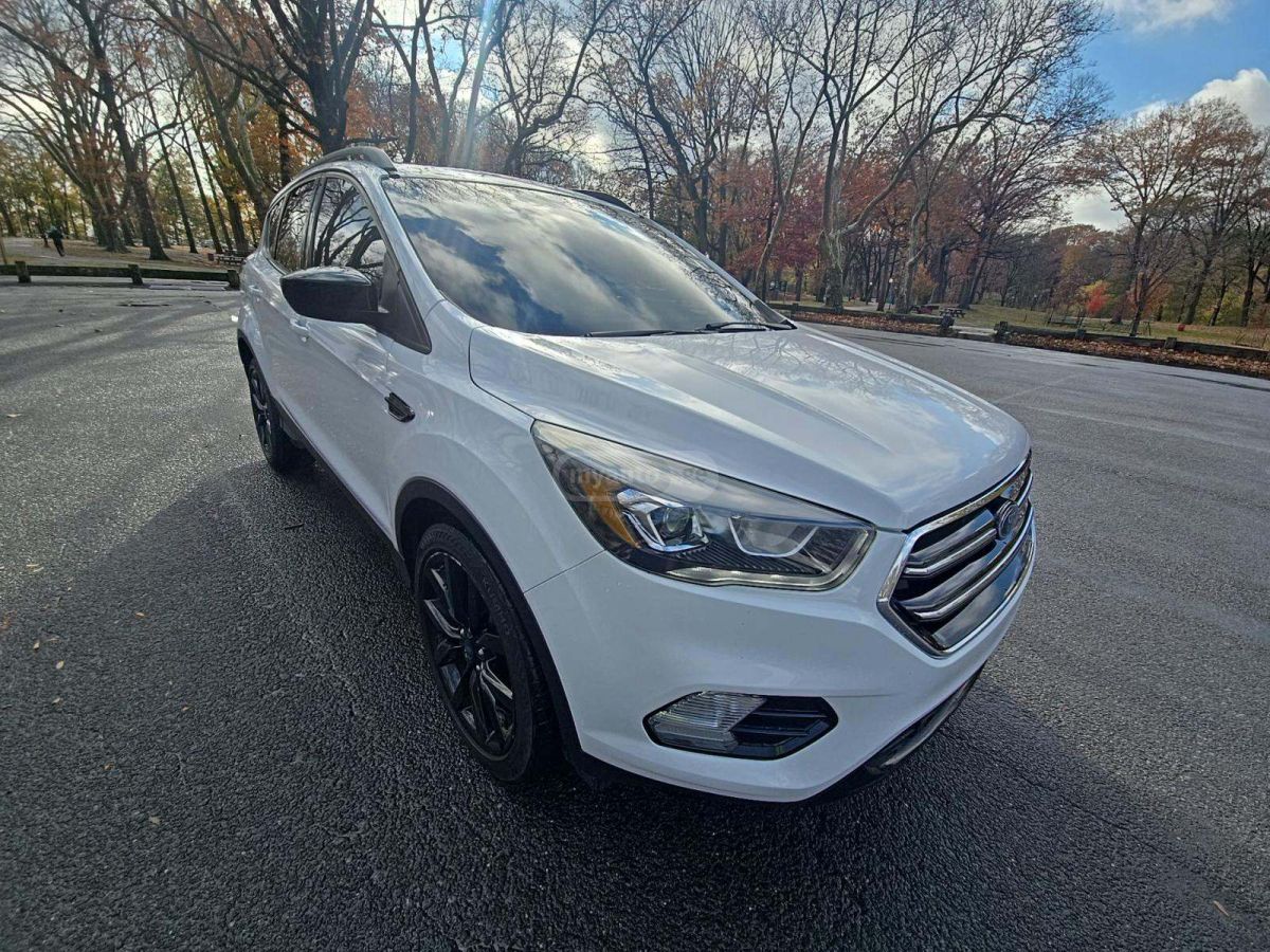 Ford Escape 2018 — photo 2