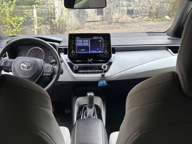 Toyota Corolla 2022 — photo 2