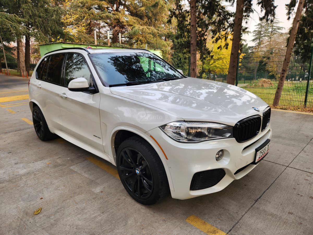 BMW X5 2017 — photo 2