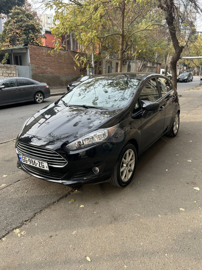 Ford Fiesta 2019 — photo 2