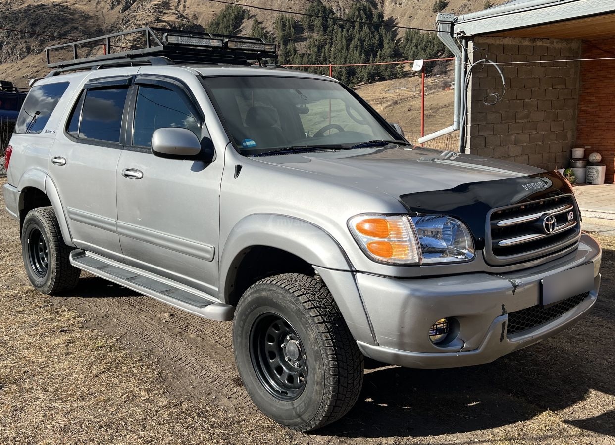 Toyota Sequoia 2004 — photo 2