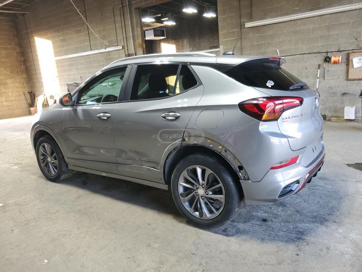 Buick Encore 2023 — photo 2