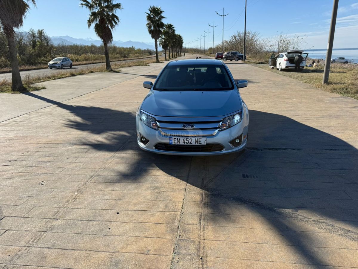 Ford Fusion 2010 — photo 2