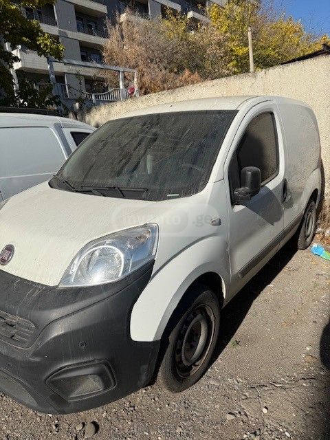 Fiat Fiorino 2020 — photo 2