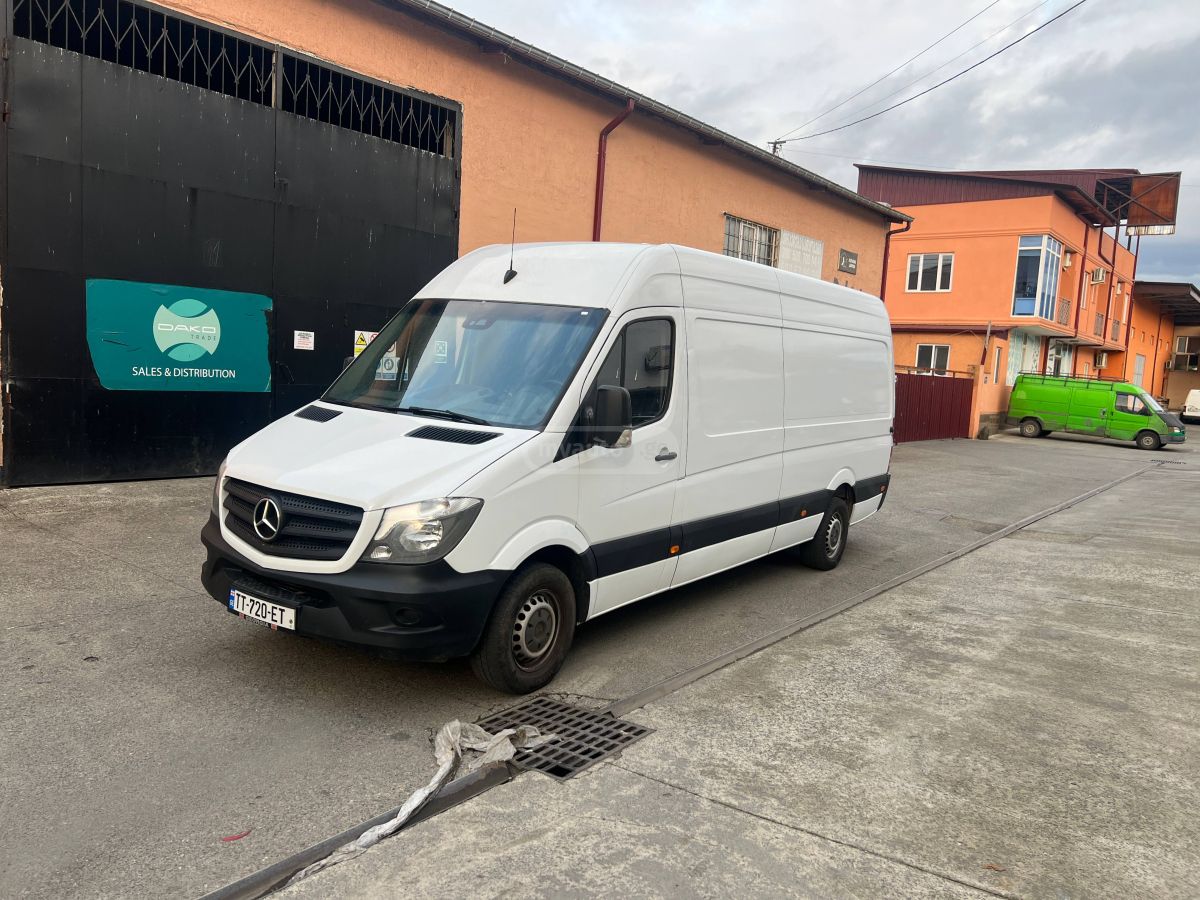 Mercedes-Benz Sprinter 2018 — photo 2