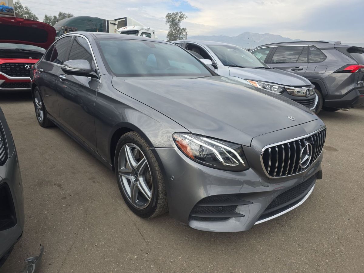 Mercedes-Benz E 300 2018 — photo 2