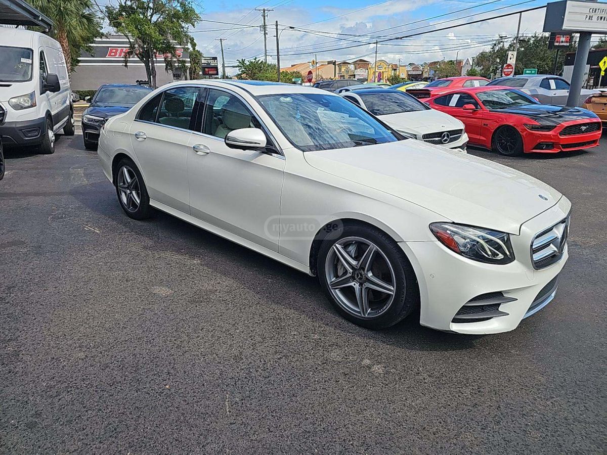 Mercedes-Benz E 350 2020 — photo 2