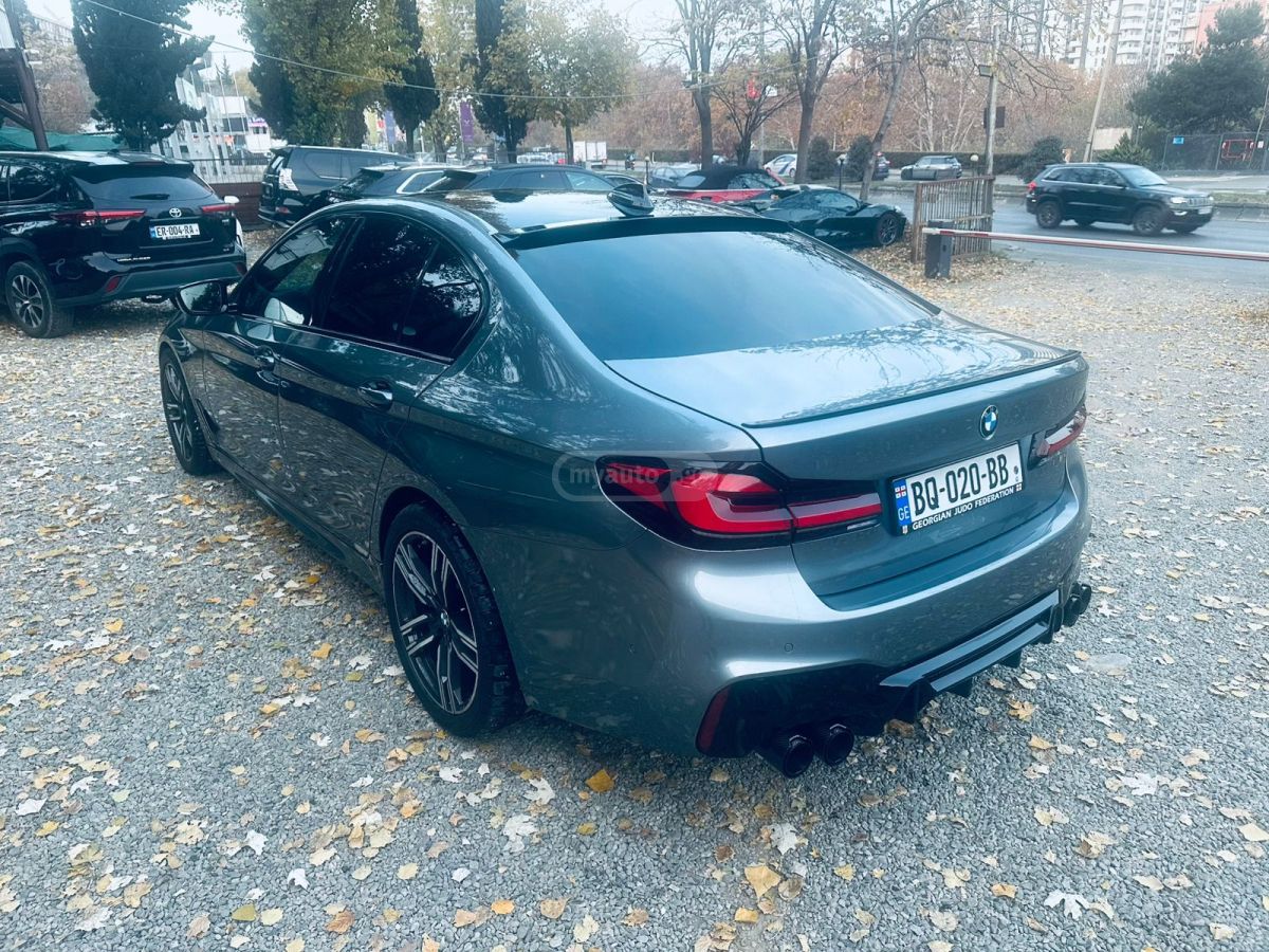 BMW 530 2018 — photo 2