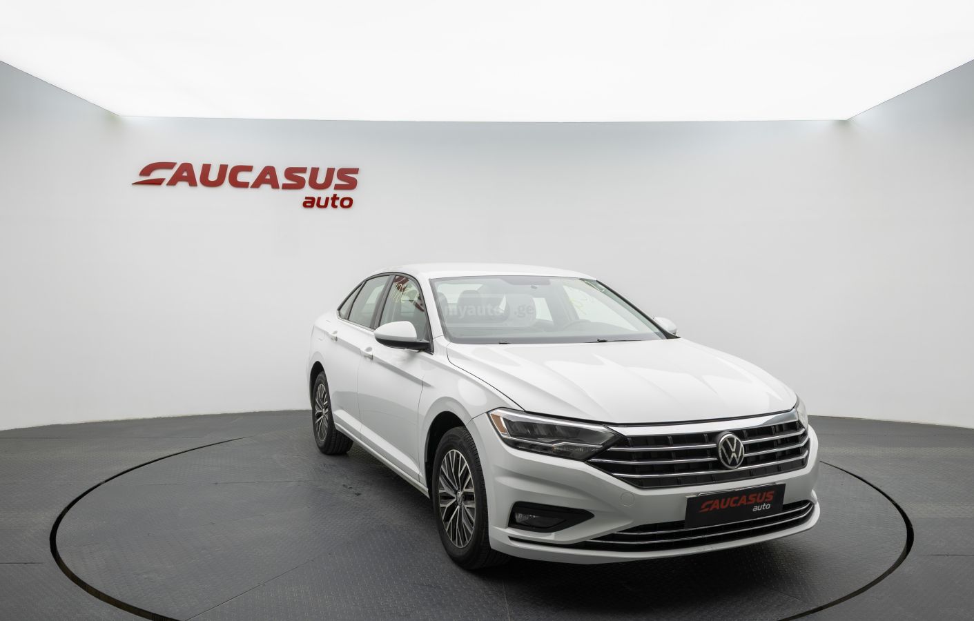 Volkswagen Jetta 2021 — photo 2