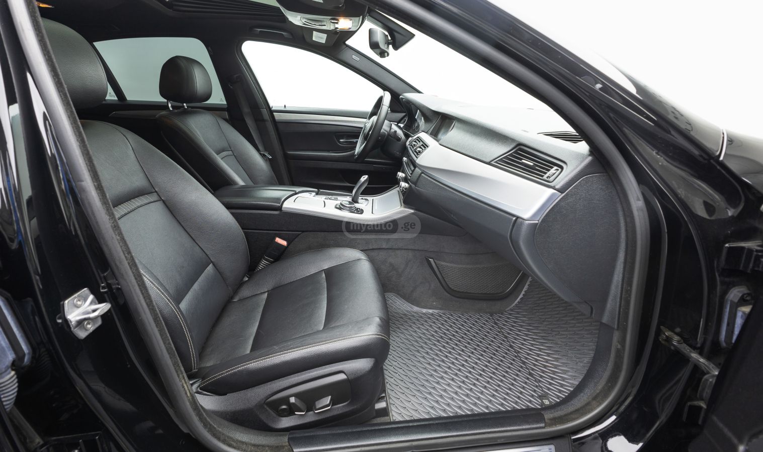 BMW 528 2014 — photo 2
