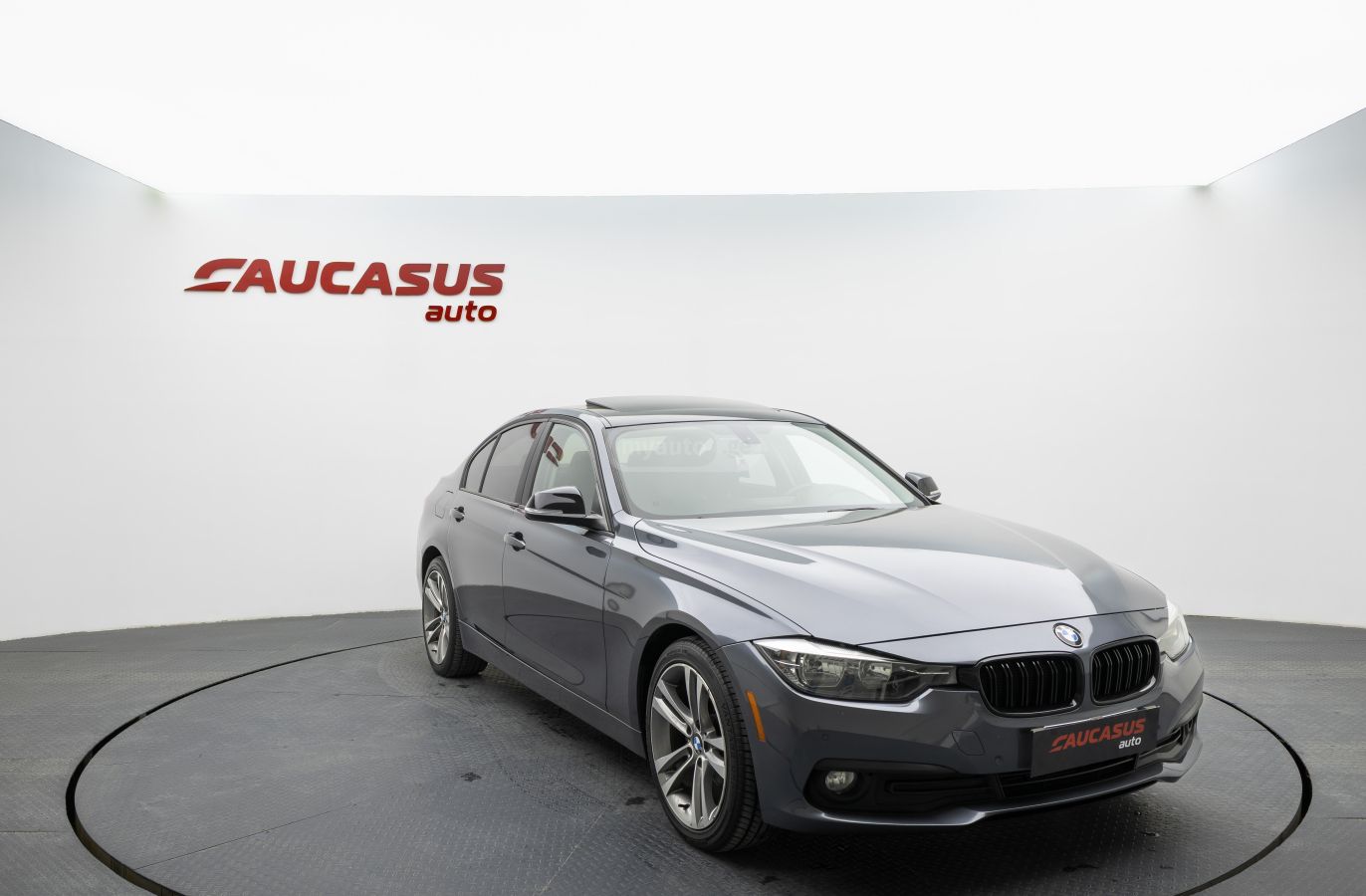 BMW 320 2016 — photo 2