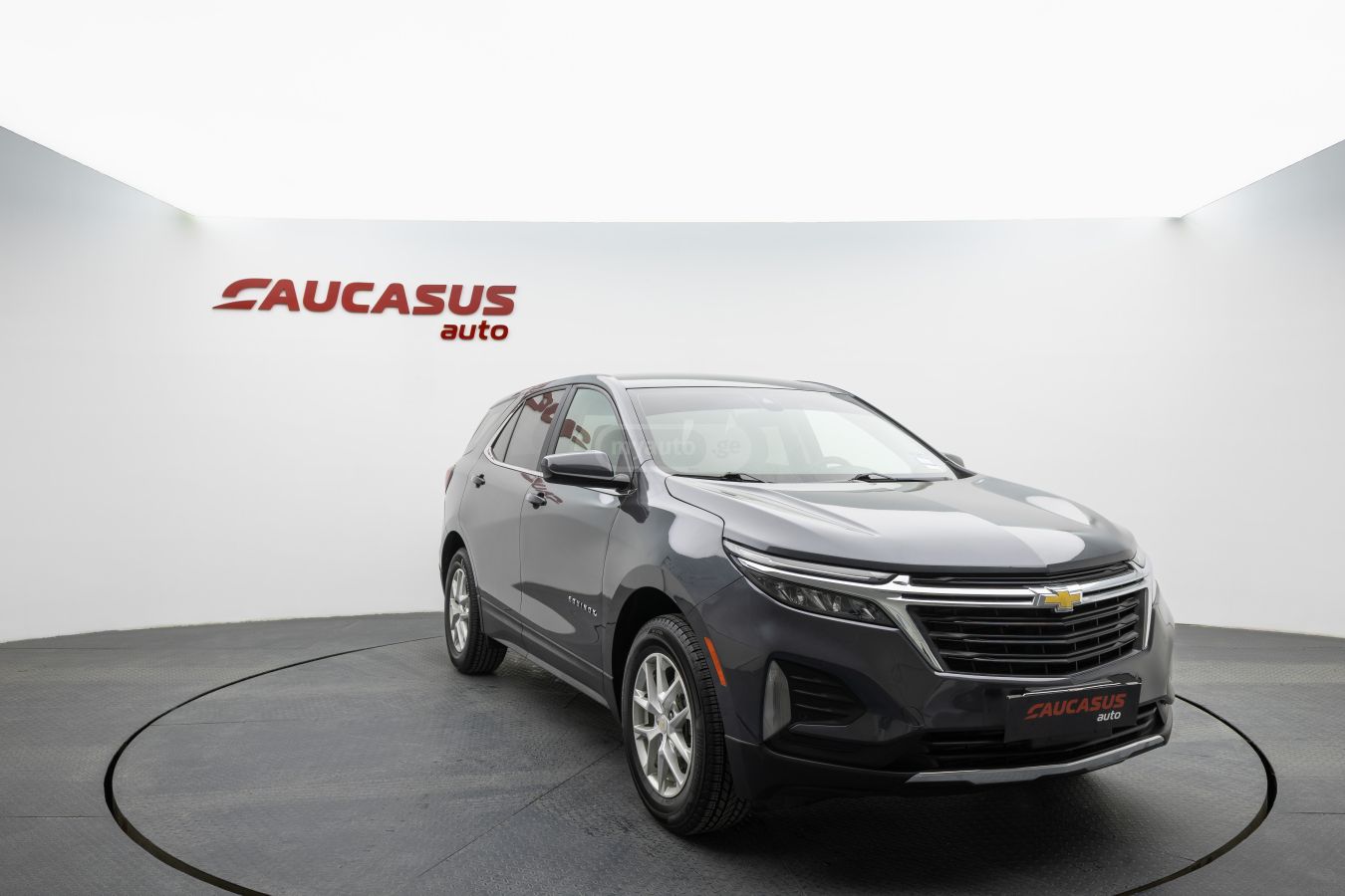Chevrolet Equinox 2023 — photo 2
