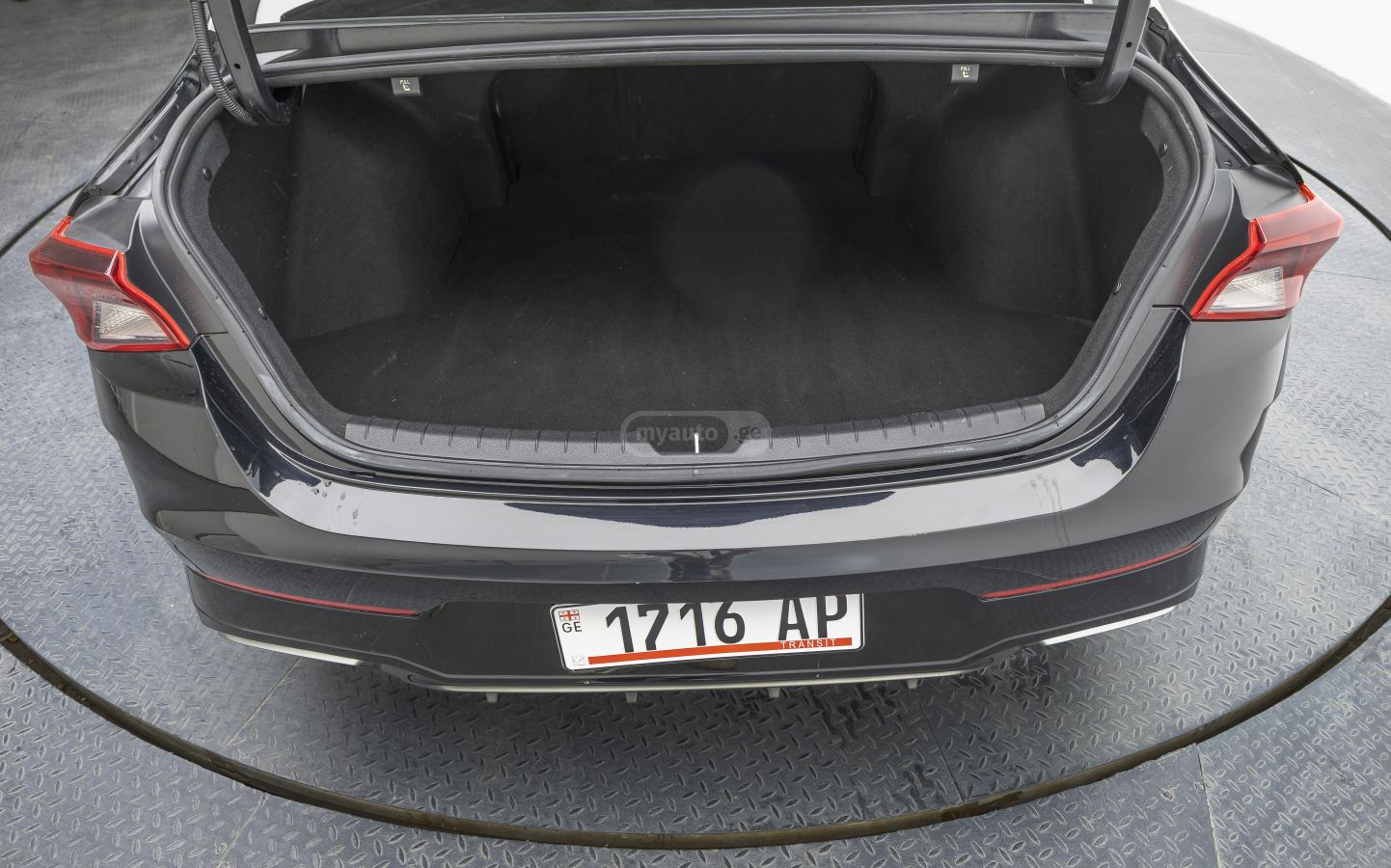 Kia K5 2022 — photo 2