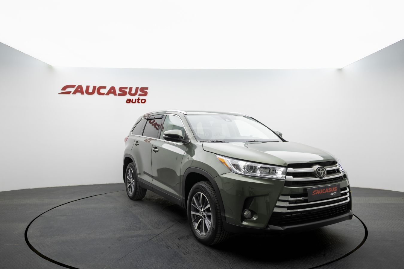 Toyota Highlander 2019 — photo 2