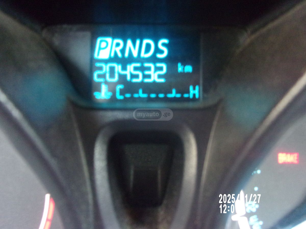 Ford Fiesta 2014 — photo 2