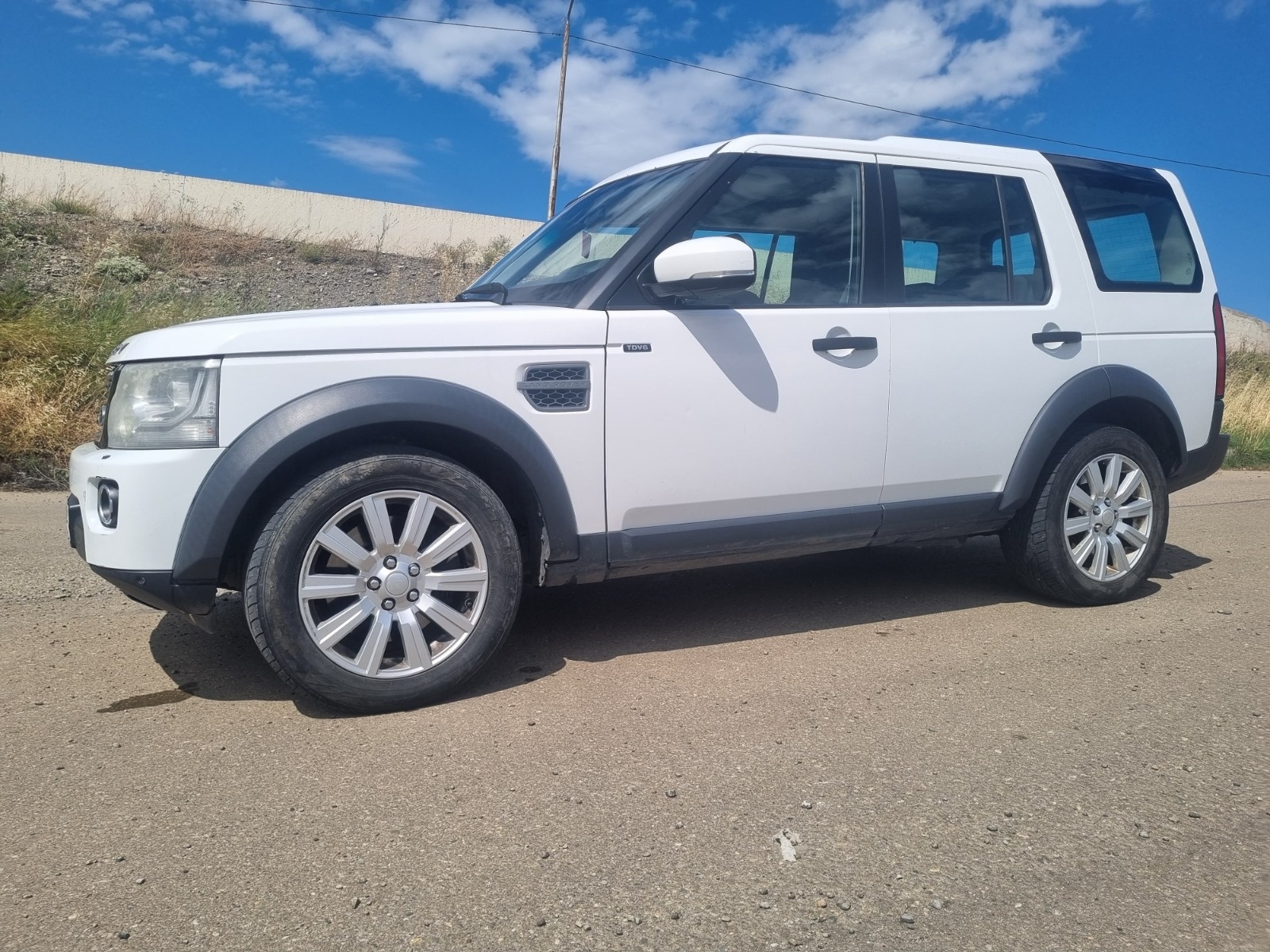 Land Rover Discovery Sport 2015 — photo 2