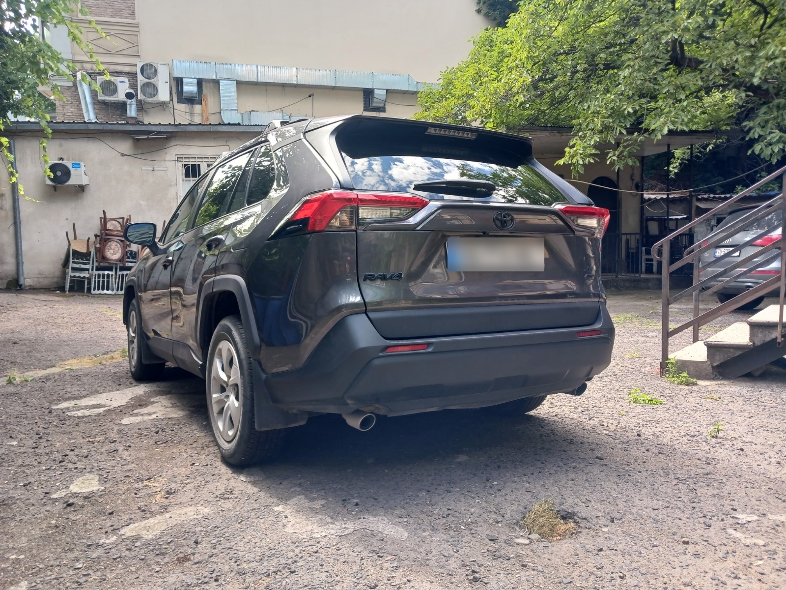 Toyota RAV4 2021 — photo 2