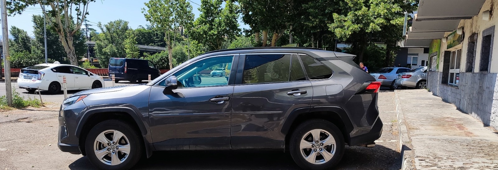 Toyota RAV 4 2022 — photo 2