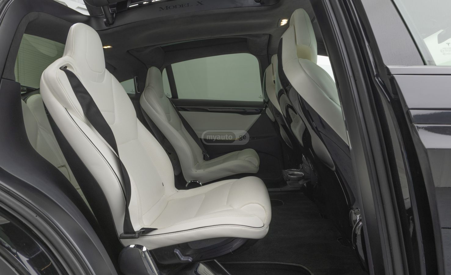 Tesla Model X 2016 — photo 2