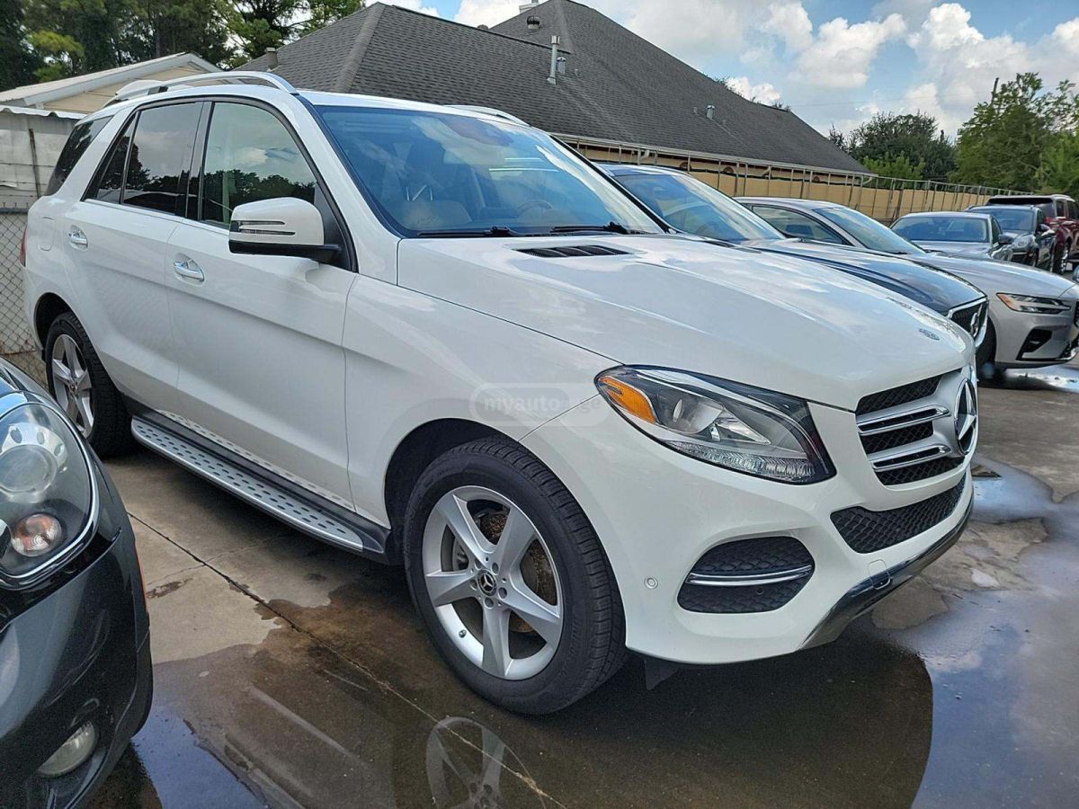 Mercedes-Benz GLE 350 2018 — photo 2