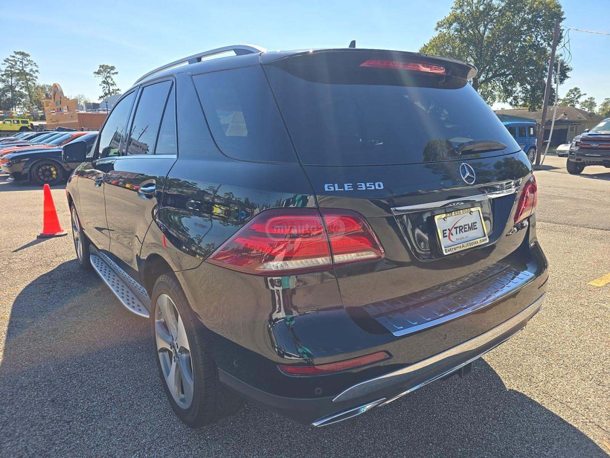 Mercedes-Benz GLE 350 2018 — photo 2