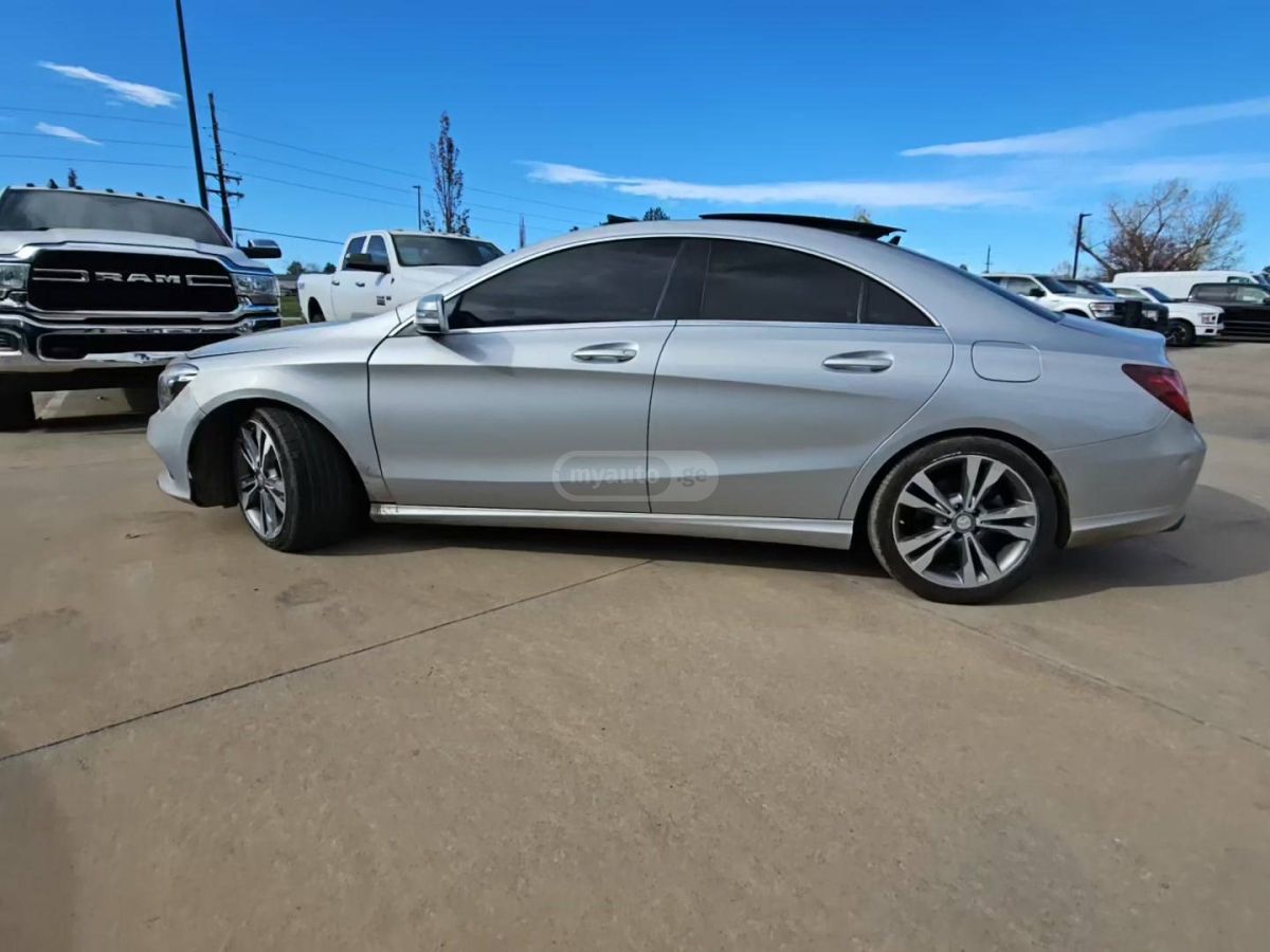 Mercedes-Benz CLA 250 2018 — photo 2