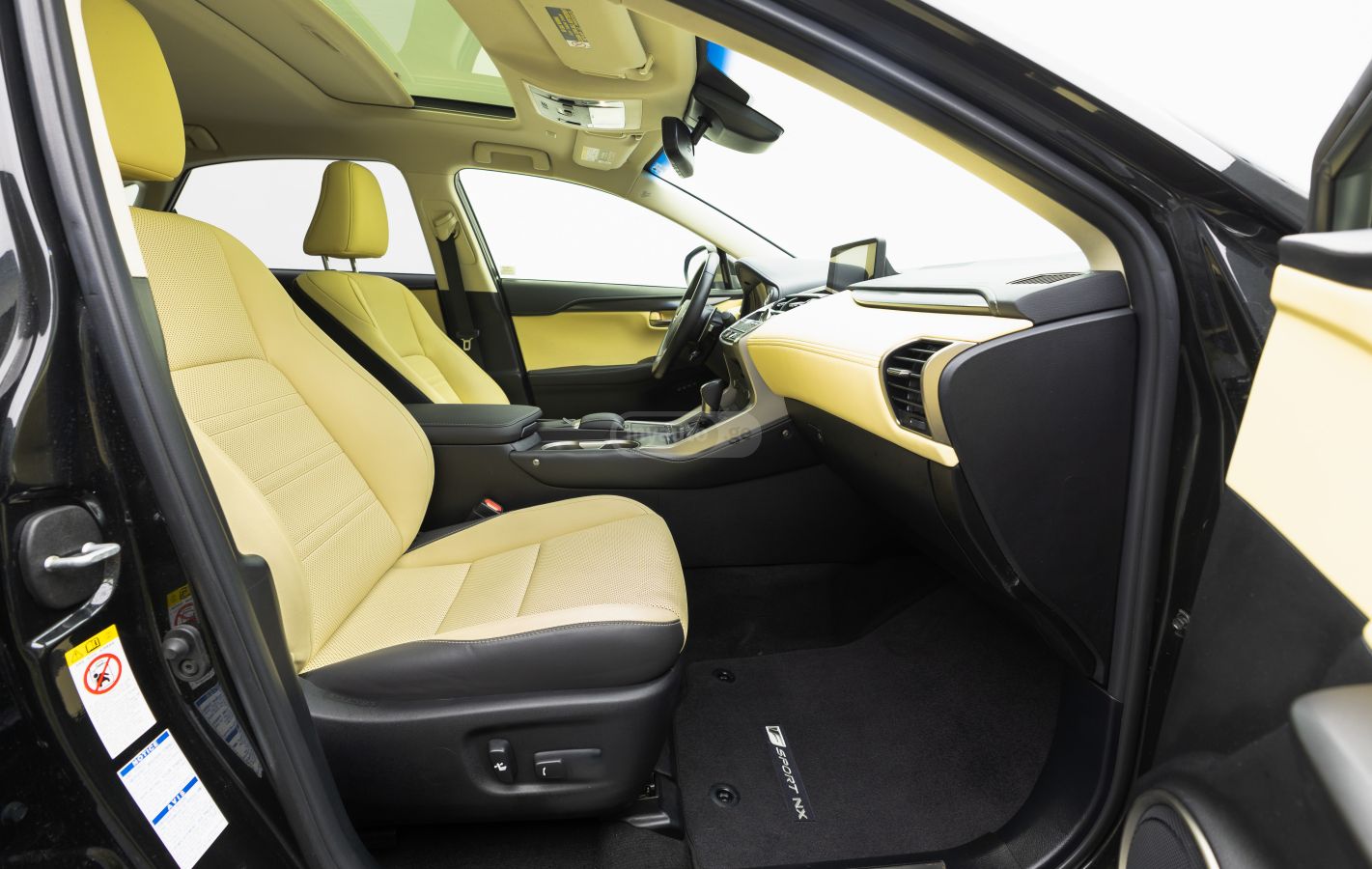 Lexus NX 300 2019 — photo 2