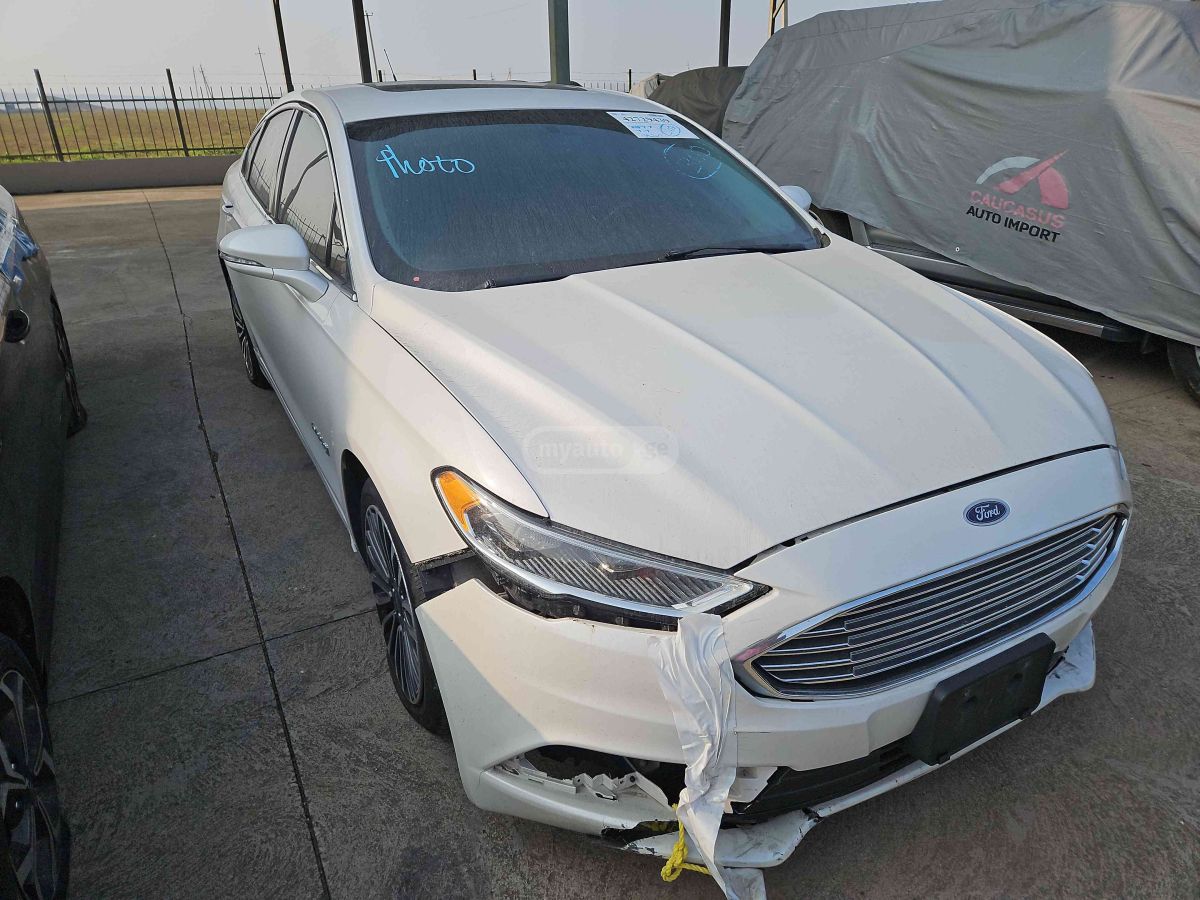 Ford Fusion 2017 — photo 2