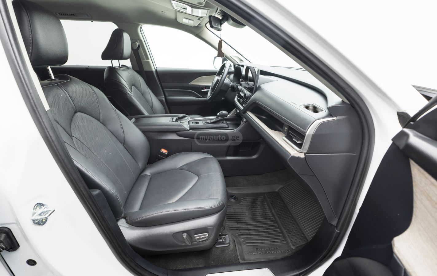 Toyota Grand Highlander 2024 — photo 2