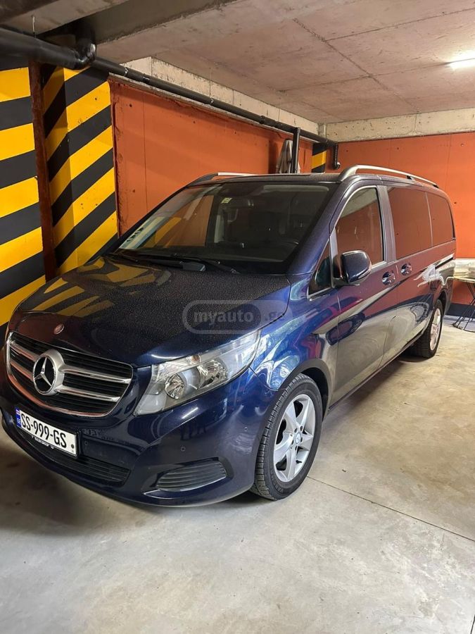 Mercedes-Benz V 220