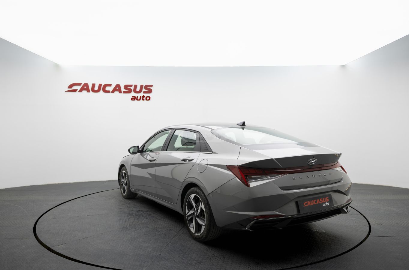 Hyundai Elantra 2022 — photo 2