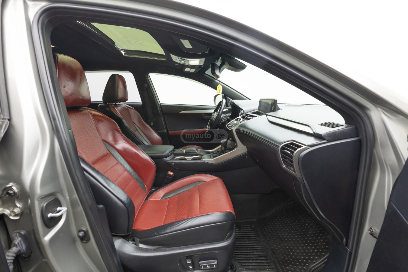 Lexus NX 300 2021 — photo 2