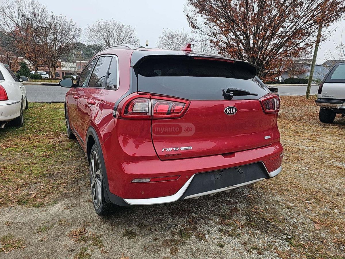 Kia Niro 2017 — photo 2