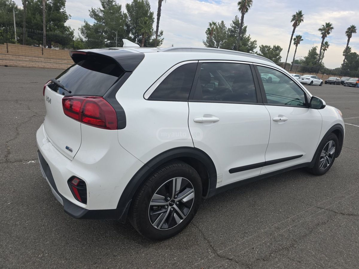 Kia Niro 2022 — photo 2