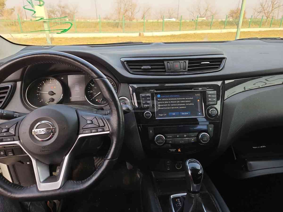 Nissan Rogue 2017 — photo 2