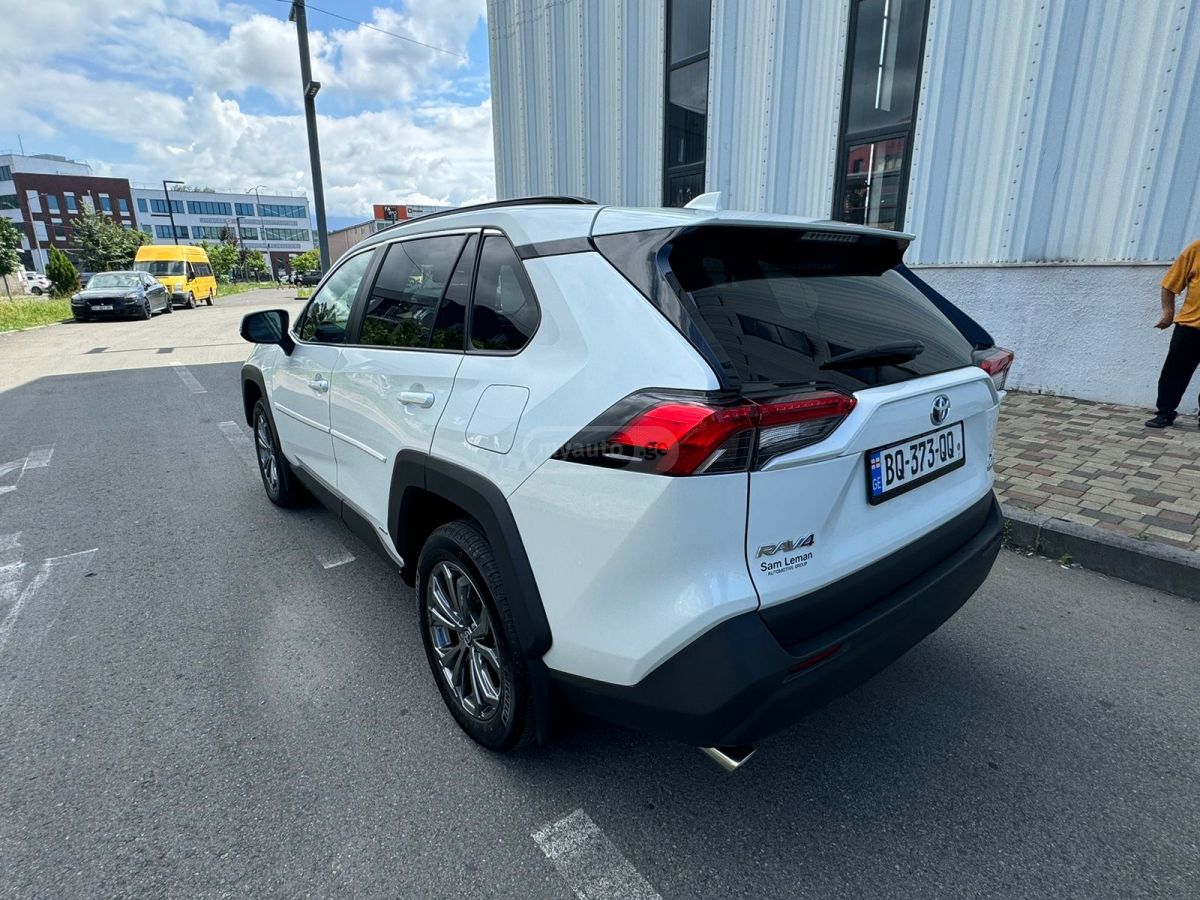 Toyota RAV4 2022 — photo 2