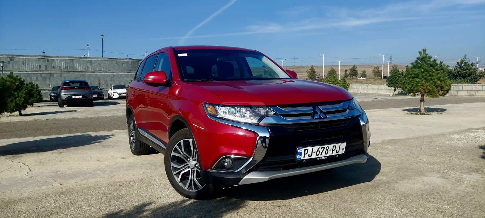 Mitsubishi Outlander 2019 — photo 2
