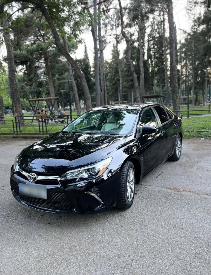 Toyota Camry 2016 — photo 2