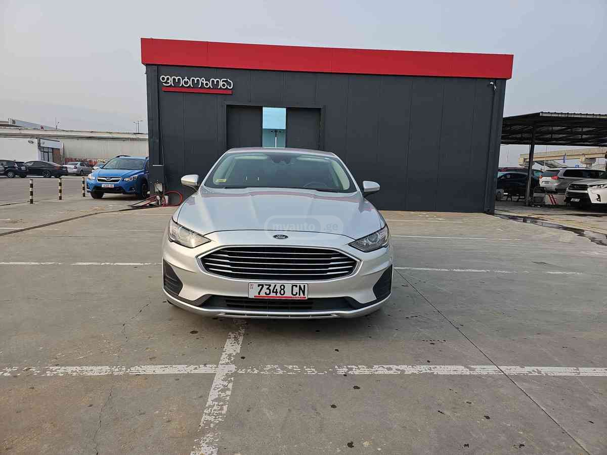 Ford Fusion 2019 — photo 2