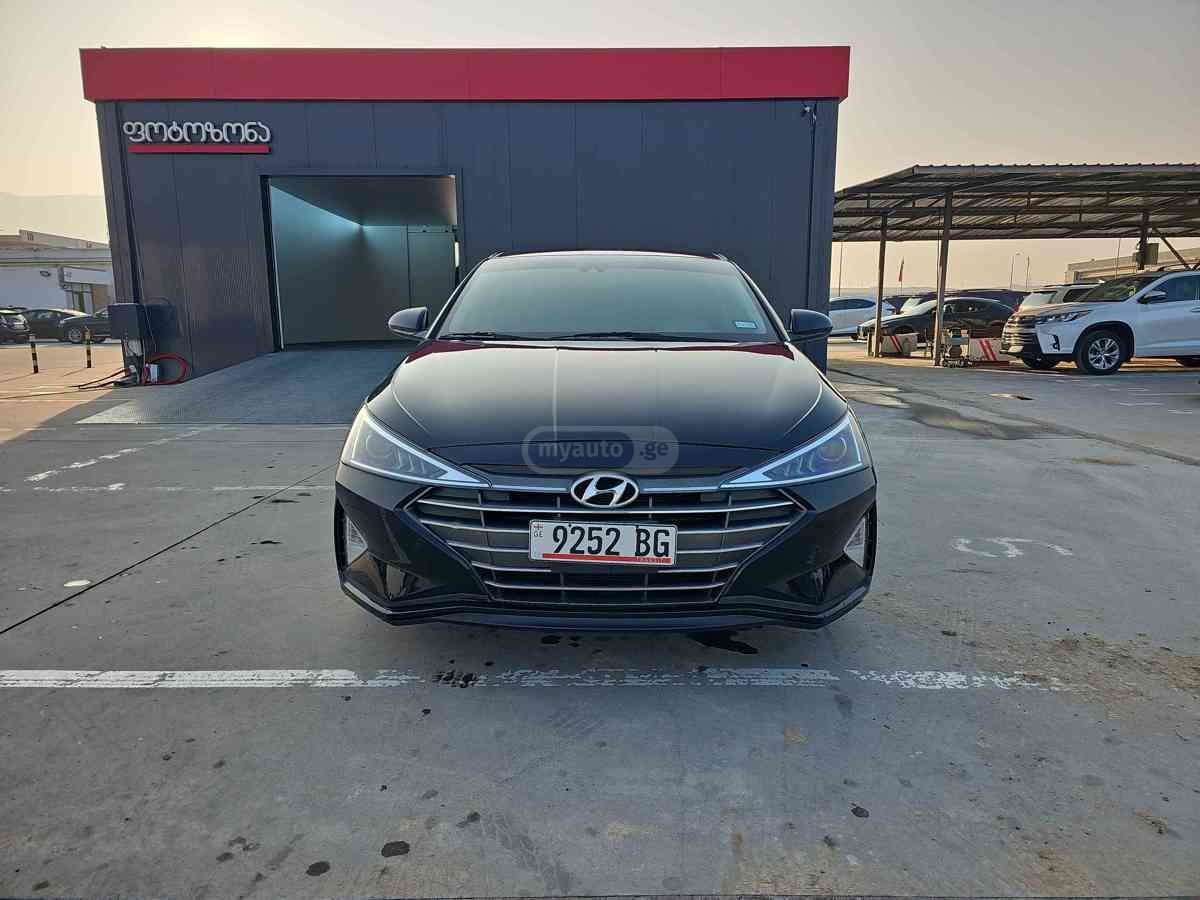 Hyundai Elantra 2020 — photo 2