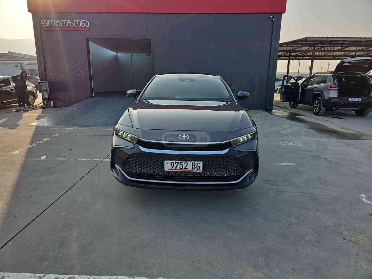 Toyota Crown 2023 — photo 2
