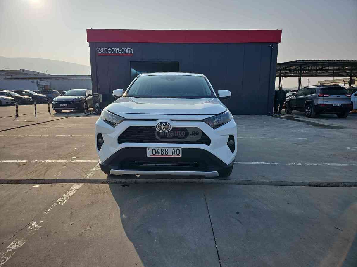 Toyota RAV 4 2022 — photo 2