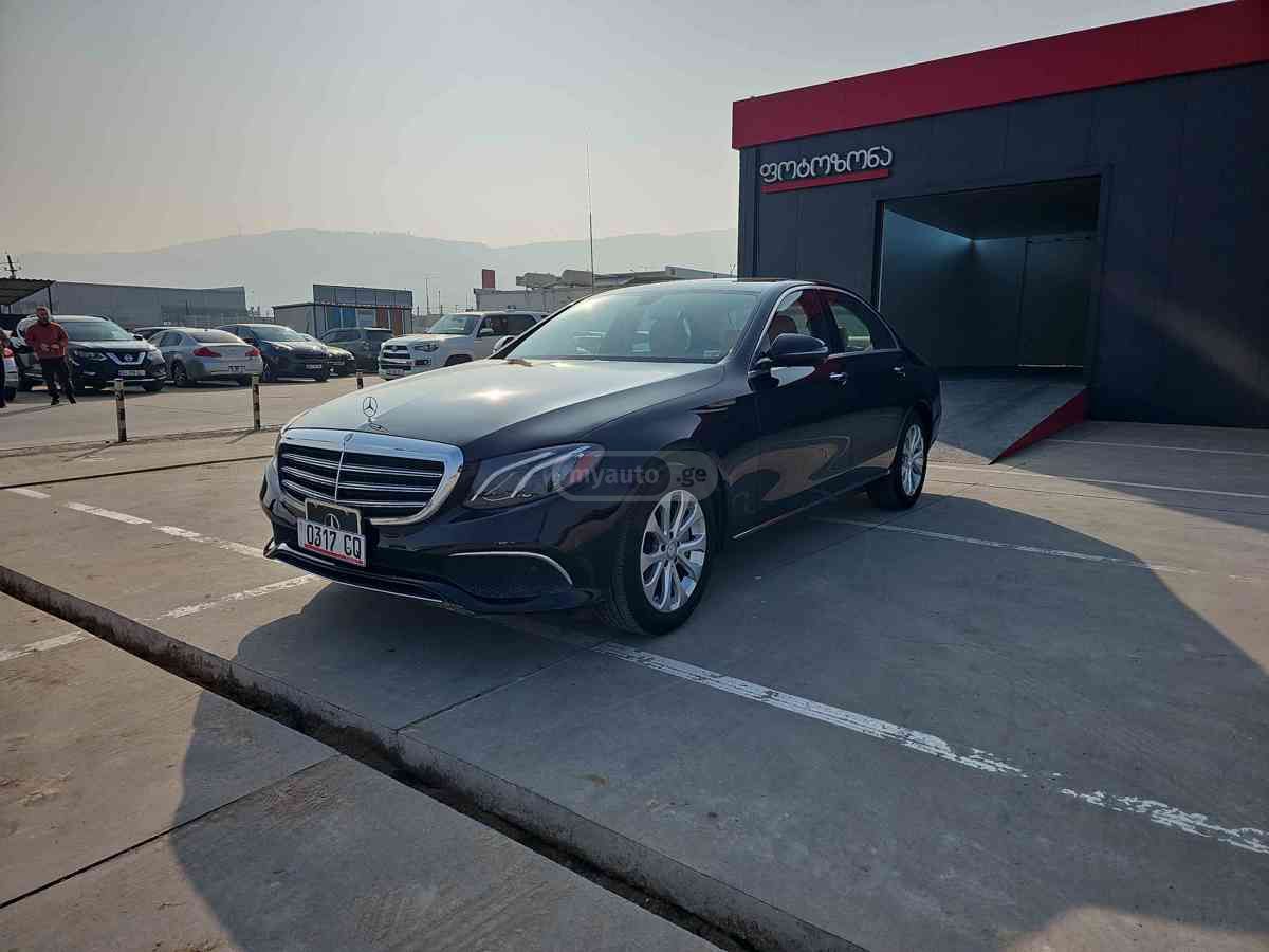 Mercedes-Benz E 300