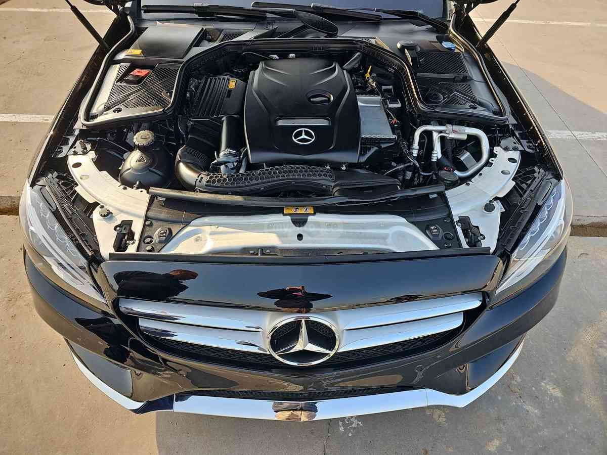 Mercedes-Benz C 300 2015 — photo 2