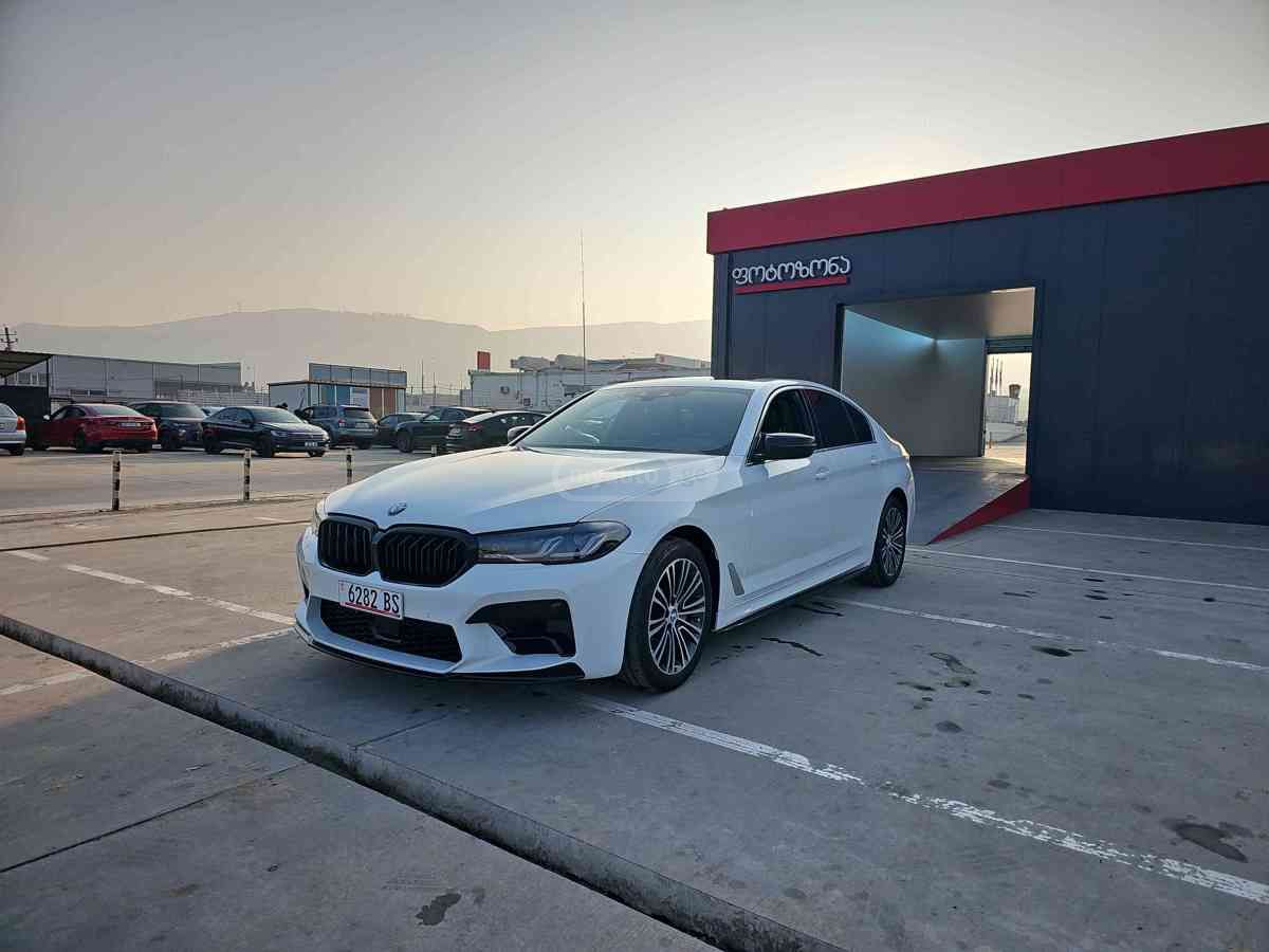BMW 530