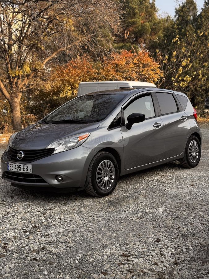 Nissan Versa 2015 — photo 2