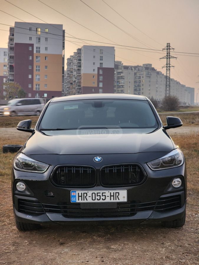 BMW X2 2018 — photo 2