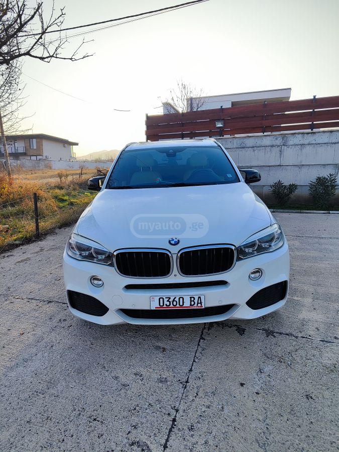 BMW X5 2015 — photo 2